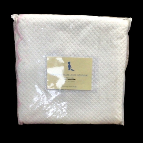 POTTERY Barn Kids diamond matelassé crib bed skirt - Picture 1 of 7